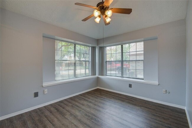 Building Photo - 4718 Brooklawn Dr