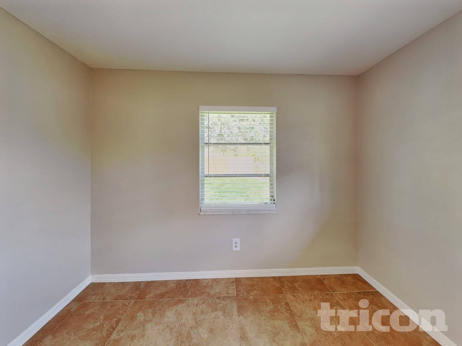 Building Photo - 20336 Peachland Blvd