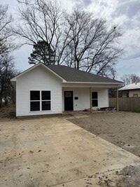 Building Photo - Brand New 2 Bed / 2 Bath In Trumann Available Now!