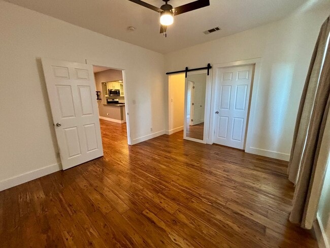 Building Photo - Gorgeous Upgraded Home In Glassell Park Area