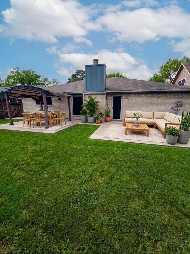 Building Photo - 4126 Park Douglas Dr