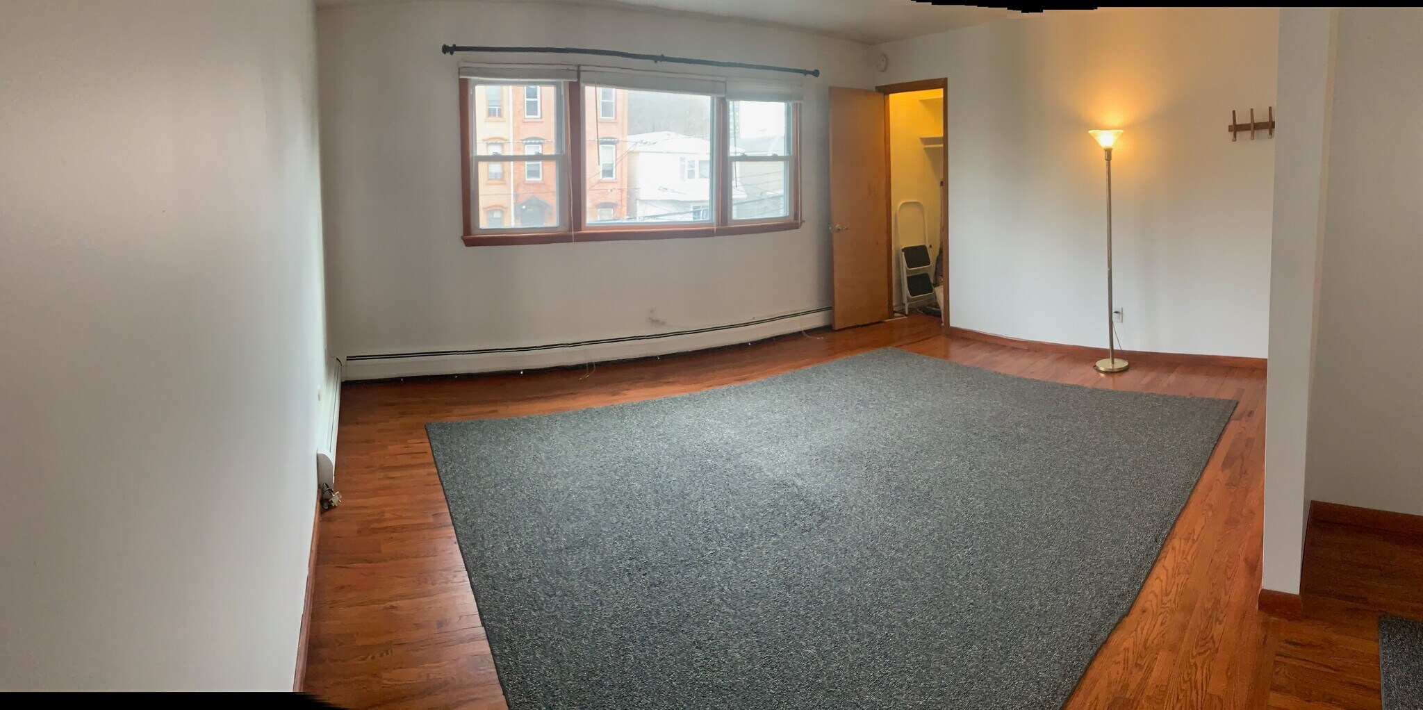 Building Photo - 203 5th St