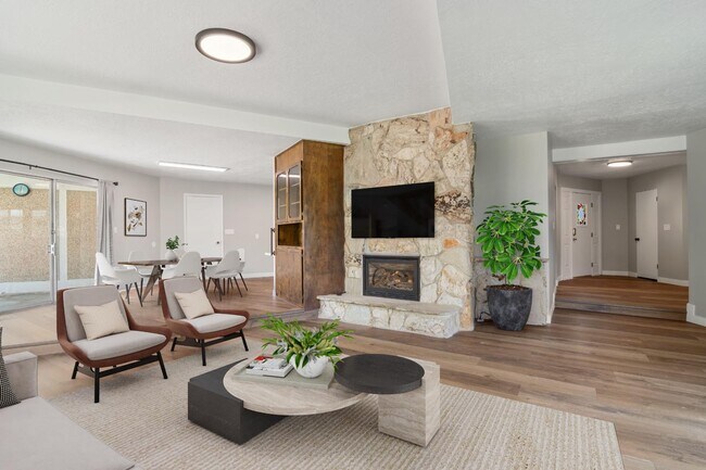 Building Photo - 1159 300 W