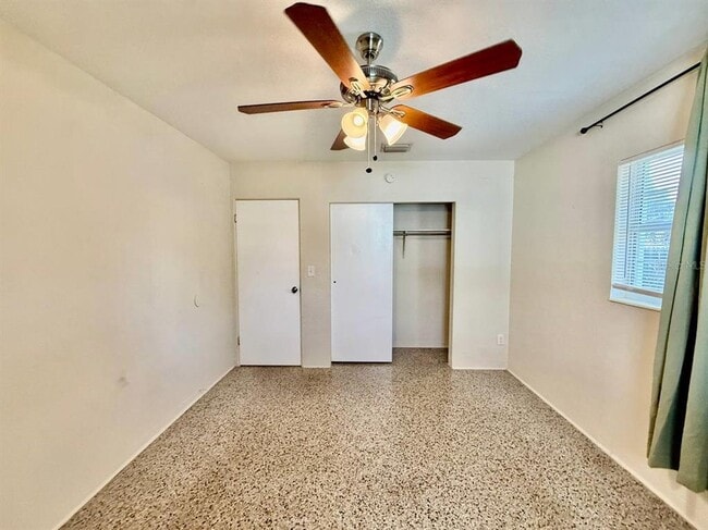 Building Photo - 257 38th Ave SE