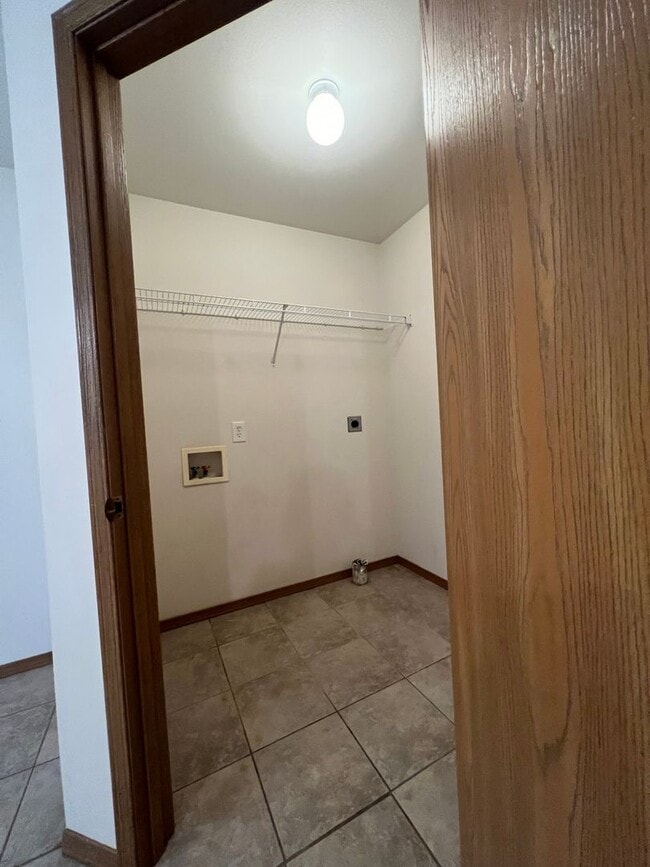 Building Photo - 1267 Pinhook Dr