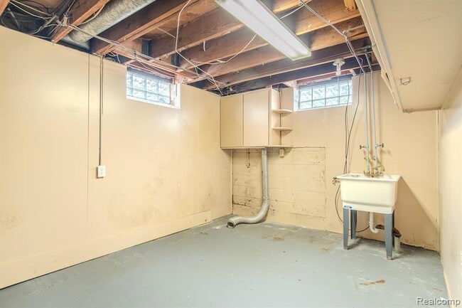 Building Photo - 21135 Virginia Ave