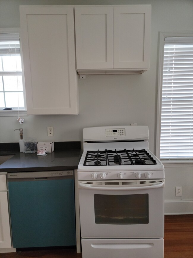 Brand new dishwasher/Disposal (new Stove/Range now shown) - 8637 Pritchard Pl