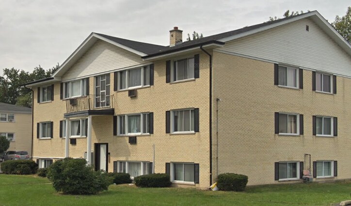 Primary Photo - 320 W Dale Dr