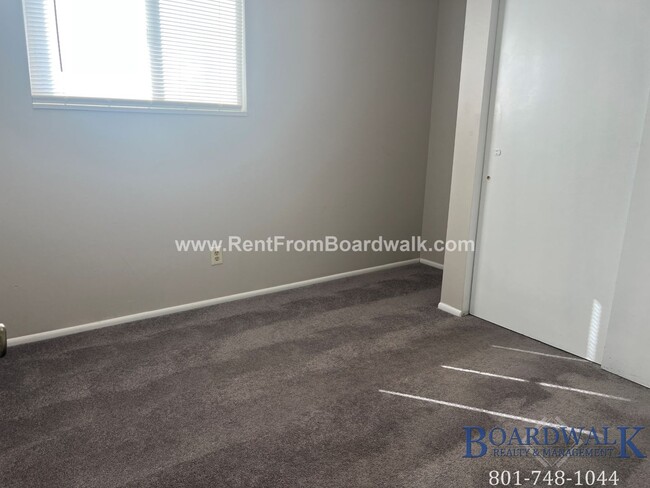 Building Photo - Great West Jordan Home for Rent! Pet Frien...