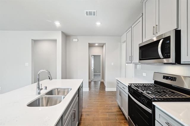 Building Photo - 405 Portina Dr