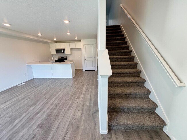 Building Photo - 3698 E 1520 S