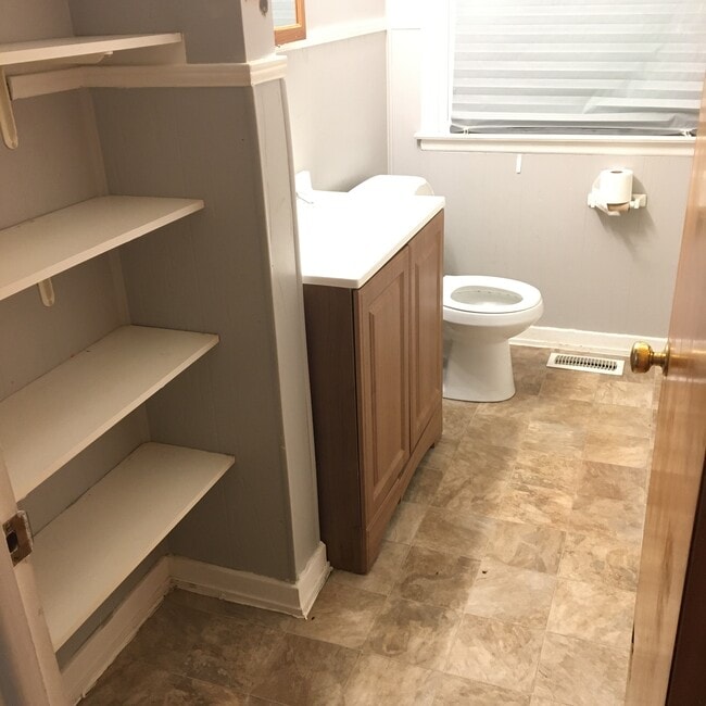 Bathroom Shelves - 2929 Pence St