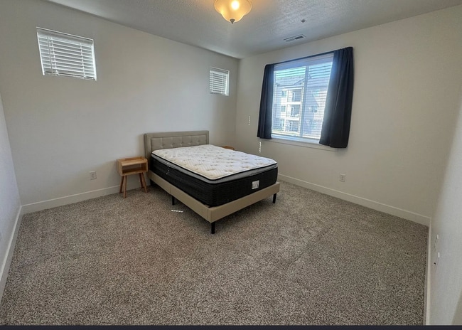 Building Photo - Luxury (partially furnished) condo for rent at Gardner Point Lehi!
