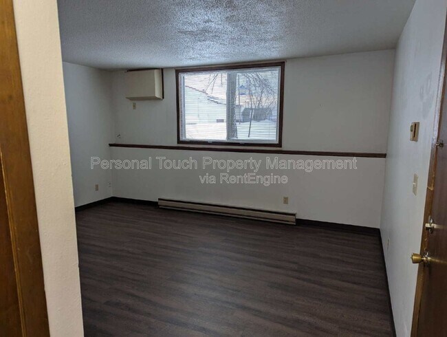 Building Photo - 180 1st St