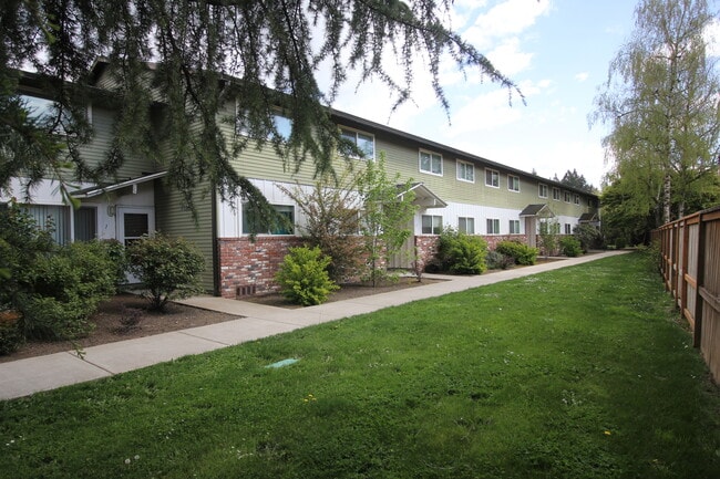 Building Photo - 414 E 9th St