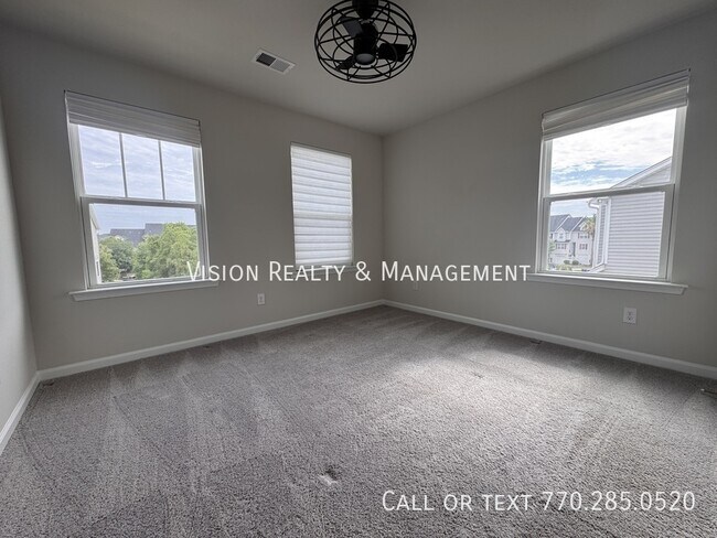 Building Photo - 141 Winding River Dr