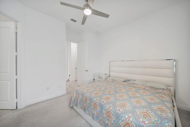 Building Photo - 12055 Lake Trail Ln