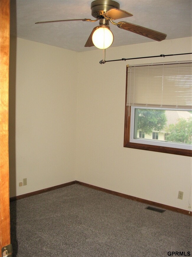 Building Photo - 303 Pierce St