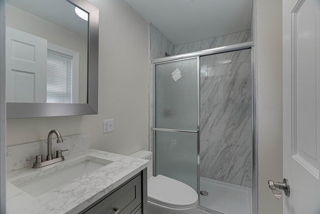 Building Photo - 32 Northey St