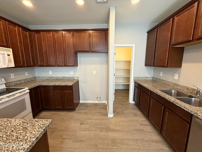 Building Photo - 4179 E Pony Ln