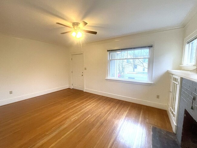 Building Photo - Eliot neighborhood House: 2 bedroom, large basement, hardwood floors, & laundry units
