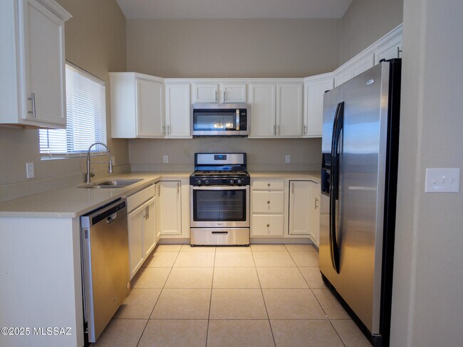 Building Photo - 1672 W Wood Crest Ct