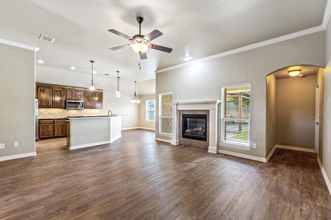 Building Photo - 1617 Shadow Canyon Dr