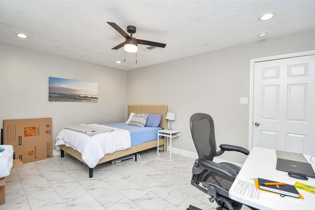Building Photo - 7518 Teal Run Dr