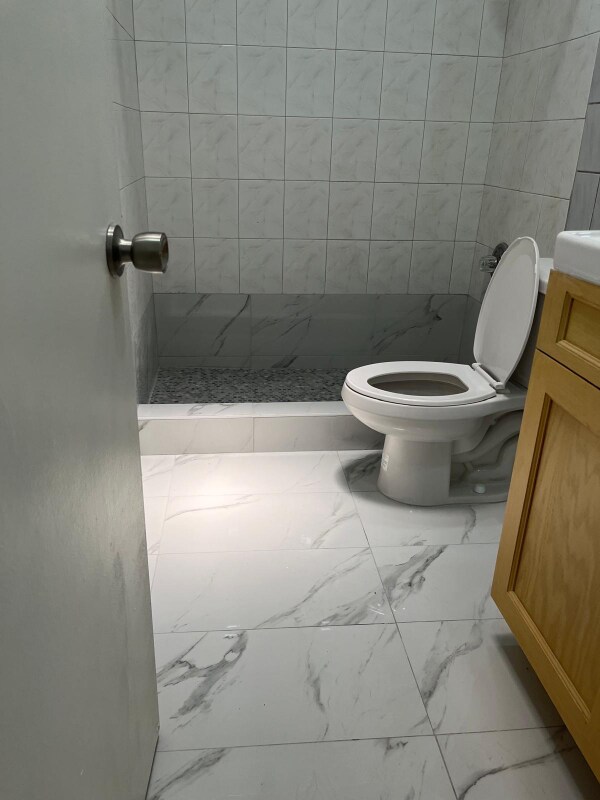 Building Photo - 4884 SW 45th Ave