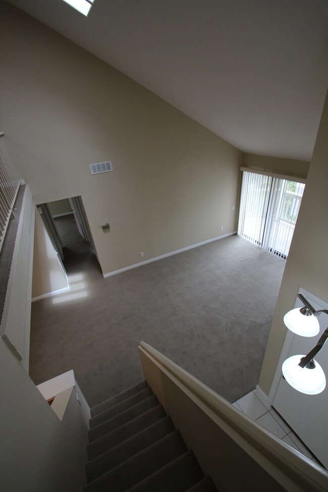 Building Photo - Centrally Located Condo at The Lakes of Carmel Valley!