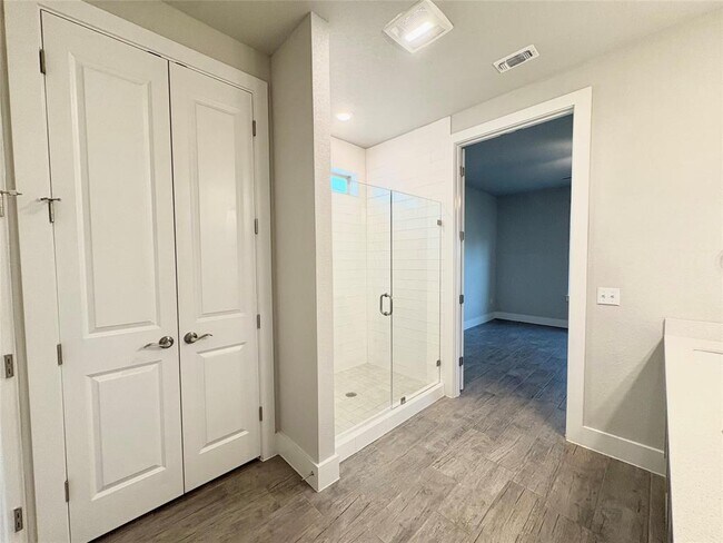 Building Photo - 8014 Talferd Trl