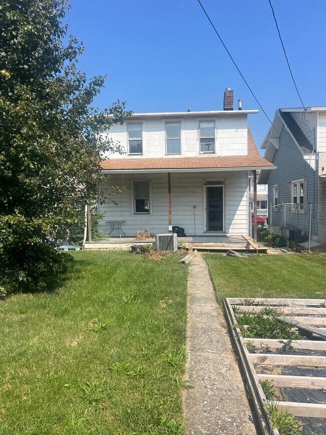 Building Photo - Coming soon! Single Family Home in East End