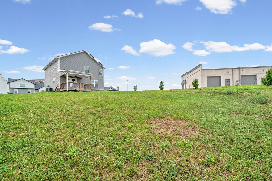 Building Photo - 835 Karmaflux Way