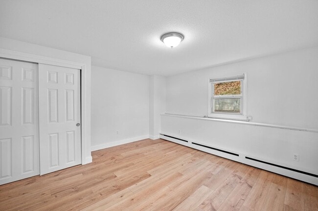 Building Photo - 121 Cambridge Rd