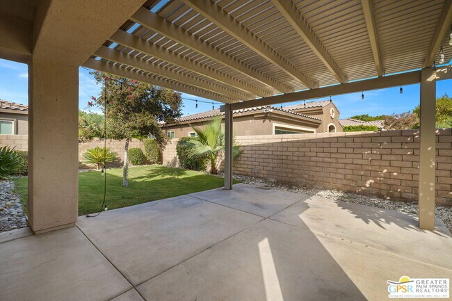 Building Photo - 82011 Deniro Ct