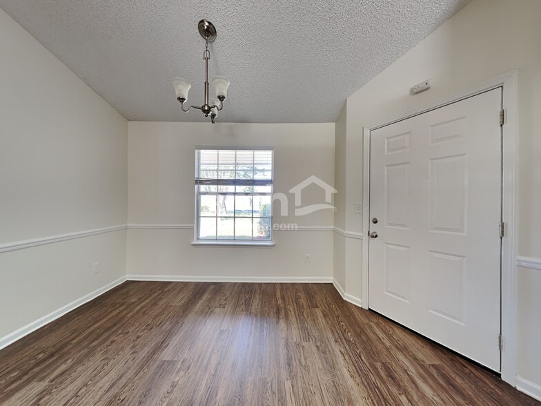 Building Photo - 3646 Arava Dr