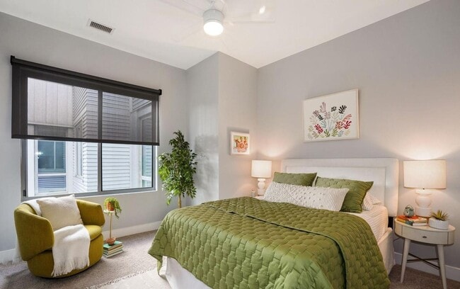 Building Photo - Very Nice Apartment Steps to Tenleytown Me...