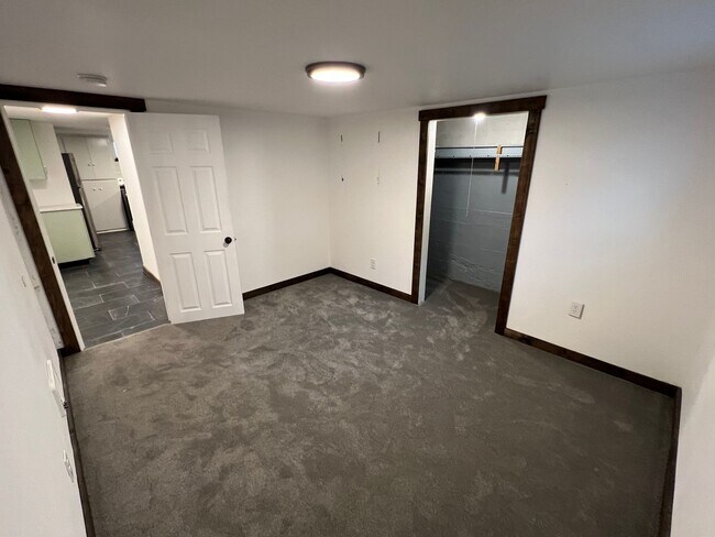 Building Photo - 1030 Lindy St