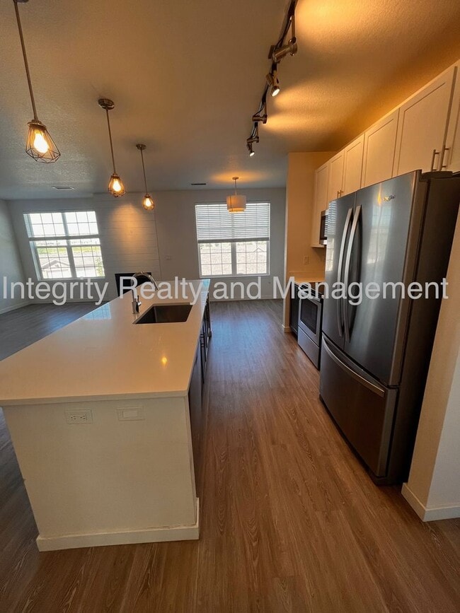 Building Photo - 2 Bed/2 Bath Condo, 17353 Wilde Avenue Uni...