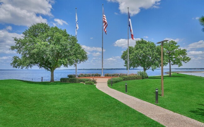 Building Photo - 3303 Woodchuck Rd