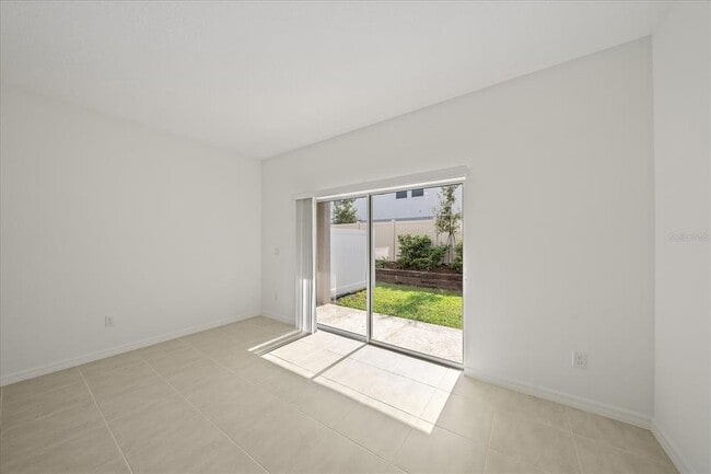 Building Photo - 8744 Daybreak St