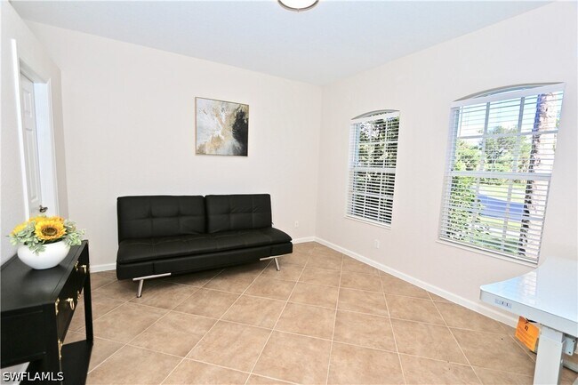 Building Photo - 15578 Vallecas Ln