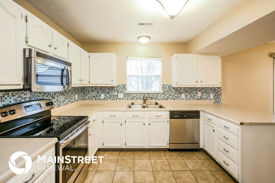 Building Photo - 1525 Prairieview Ln