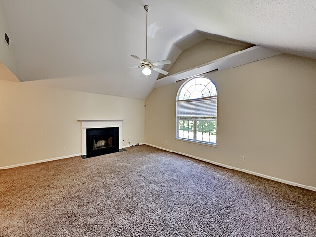 Building Photo - 4319 Caroline Court