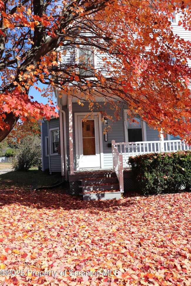 Building Photo - 712 W Lackawanna Ave