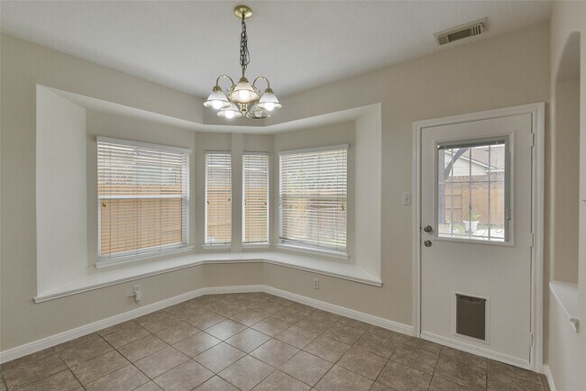 Building Photo - 15707 Sandisfield Ln