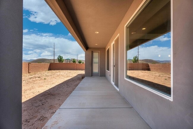 Building Photo - 1478 W 540 N