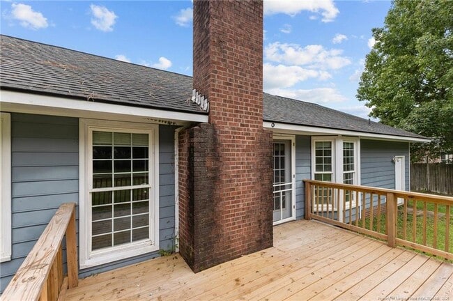 Building Photo - 810 Whispering Pines Rd