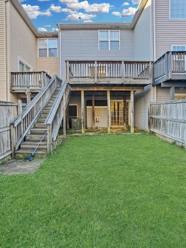 Building Photo - 3074 Esser Pl