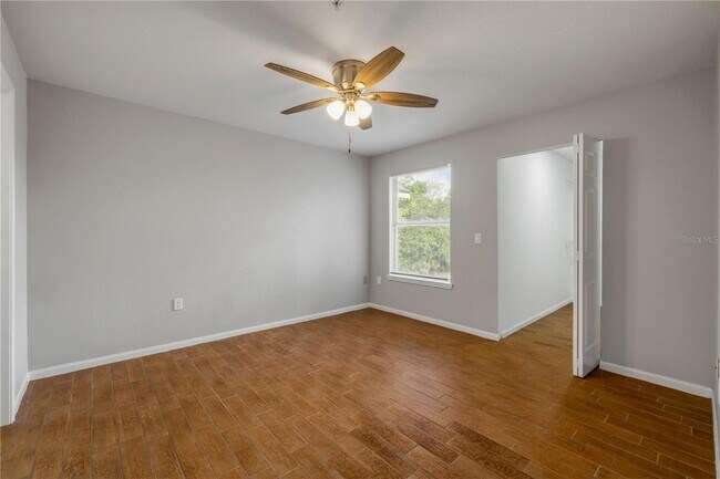 Building Photo - 940 Village Trail